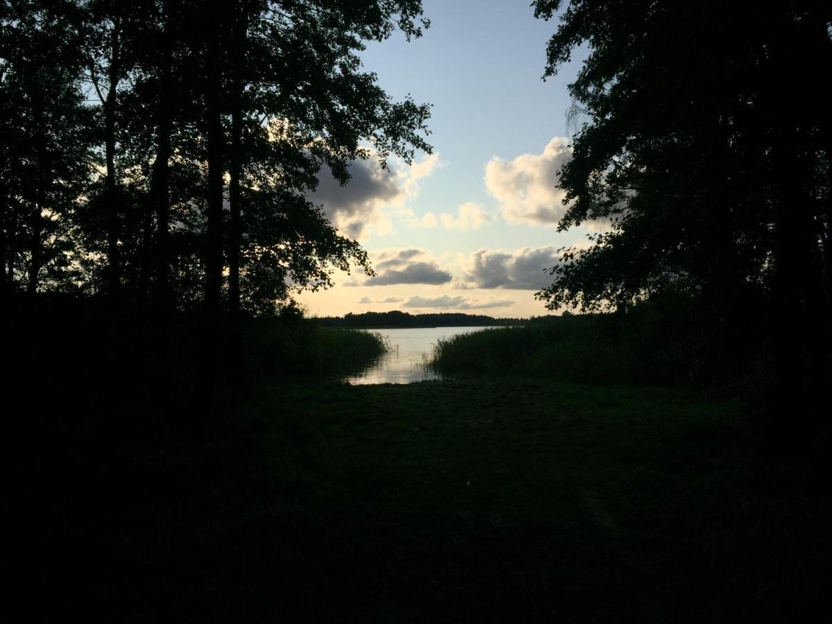Domek Nad Jeziorem Otalzyno Pomieczyno 외부 사진